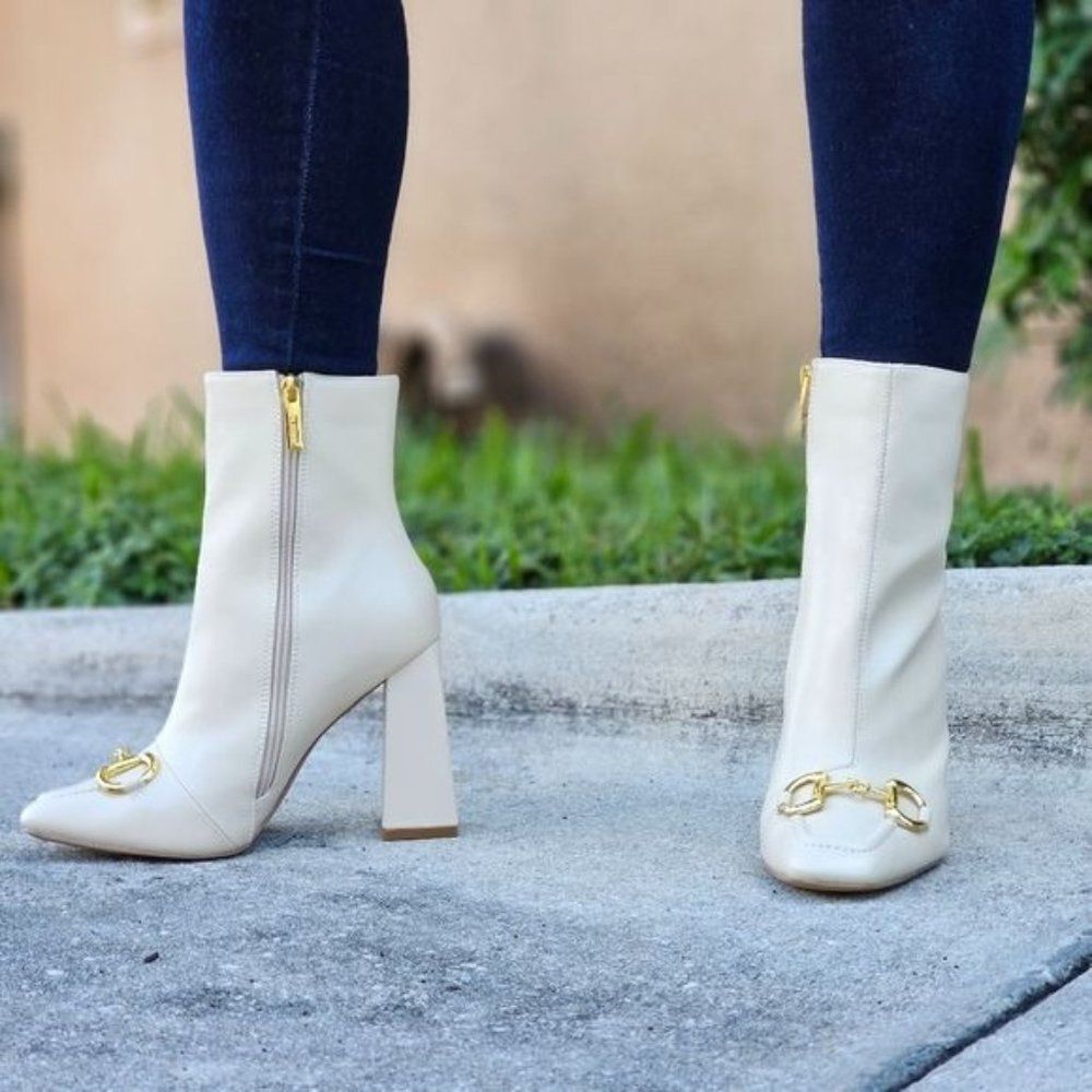 Women's Cape Robbin Sicily White Square Toe Chain Bit Buckle Block Heel Bootie - Picture 4 of 7